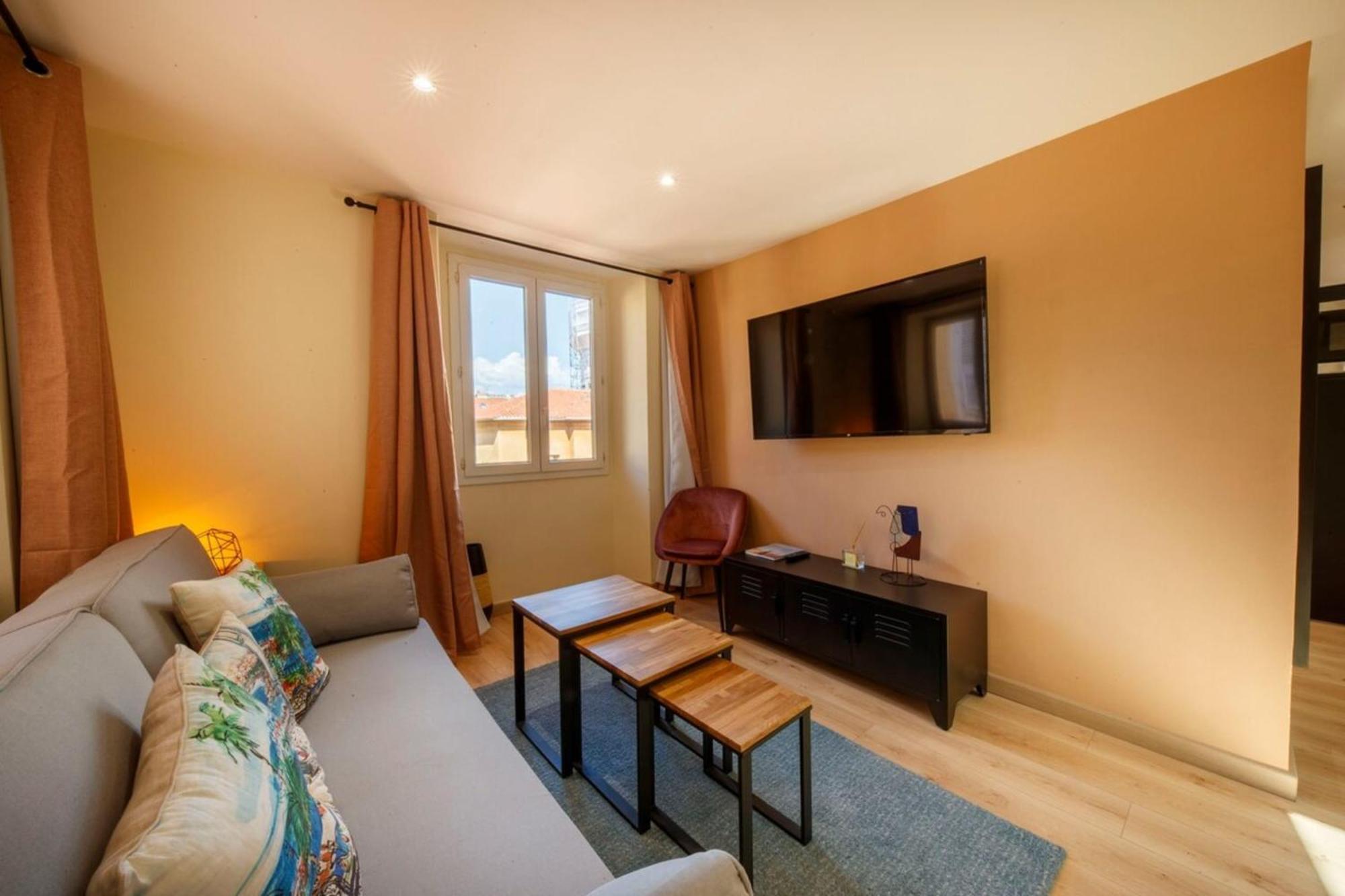06A2 - Heart Of Old Nice Beautiful Renovated Apartment Eksteriør billede
