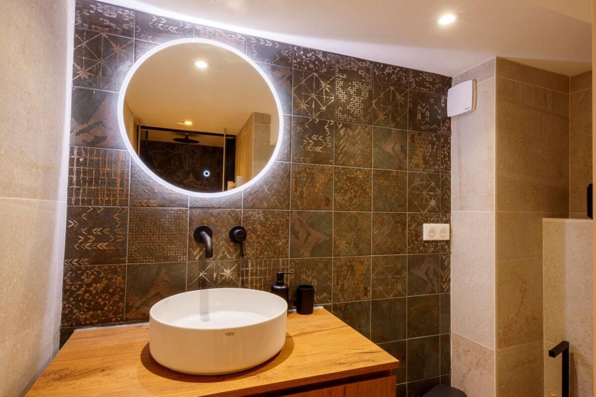 06A2 - Heart Of Old Nice Beautiful Renovated Apartment Eksteriør billede