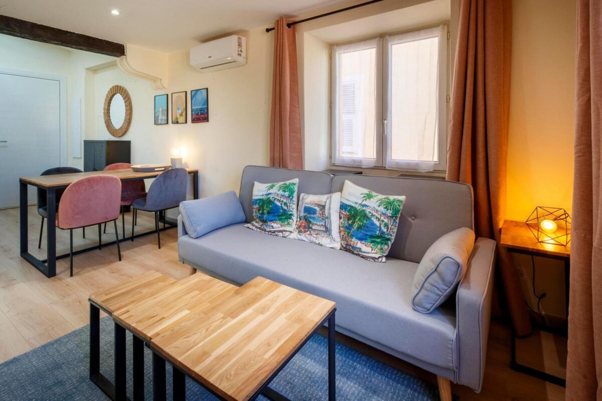 06A2 - Heart Of Old Nice Beautiful Renovated Apartment Eksteriør billede